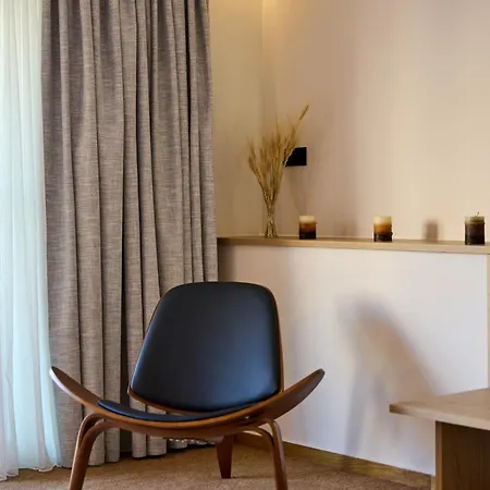 Athens City Suites Hotel *